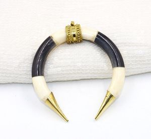 จี้รูปกระดูกควายและกระดูกวัวขัดเงาตามธรรมชาติสไตล์รักสีขาวและดำโดยงานฝีมือ HF - Product Image 2