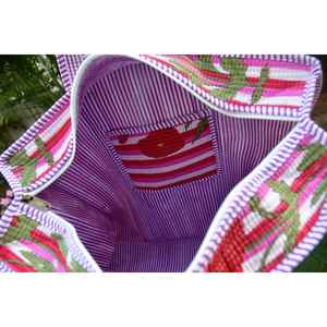 Bolso tote con cremallera Bohamin Sustainable Poppy Stripe para damas, bordado floral, hecho a mano en Jaipur, India, 100% estampado a mano. - Product Image 2