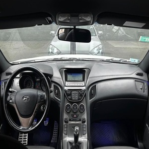 Hyundai Genesis Coupé 2.0T Ultimate tendance - Product Image 3