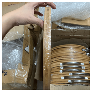 Planche à découper en bambou de qualité supérieure, planche à pain en bois de bambou pour trancher le pain, récupération des miettes et service en cuisine, Vietnam - Product Image 2