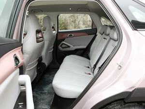 Vehículo Eléctrico Usado de Segunda Mano, Modelo 2025, en Oferta, Yu--==an up, Autonomía NEDC de 201-300 km, Motor de 120 kW, Batería de 50-70 kWh - Product Image 6