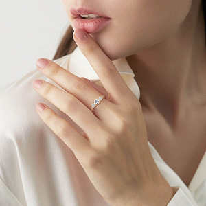 Anillos de Compromiso de Tres Piedras, Moda Minimalista, Elegante, Brillante, Plata de Ley S925, Engaste de Bisel, Anillo de Moissanita VVS de 5 mm y 3 mm - Product Image 4