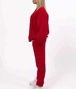 Conjunto Deportivo de Lujo Moderno para Mujer, Traje de Felpa Personalizado y Conjunto de Jogging Elegante |   Conjunto Deportivo Premium para Gimnasio - Product Image 4