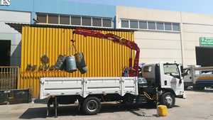 Grue à flèche articulée montée sur camion de haute qualité pompe à boîte de vitesses de 5 tonnes vente pour singapour russie roumanie egypte azerbaïdjan ukraine - Product Image 3