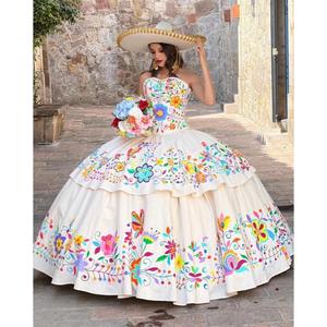 Vestido de Quinceañera Blanco Bordado para Mujer, Vestido de Fiesta Mexicano sin Tirantes con Flores, Vestido de Novia Tradicional con Bordado a Mano - Product Image 2