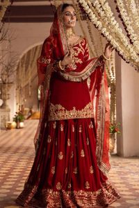 Broderie élégante sur kurta de mariée, sarara avec robe dupatta avec perles de verre en cristal embellies, travail dabka pour mariage @ 2024 - Product Image 2
