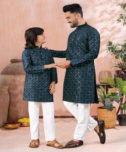 VAL-MOTI DE SOIE ROMAINE ATTRACTIVE TRAVAIL À LA MAIN KURTA PAYJAMA VÊTEMENT DE FÊTE PRIX DE GROS VÊTEMENT ETHNIQUE khaadi kurta pour hommes - Product Image 6