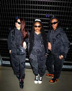 OEM personalizado de algodón de impresión de corte crudo dobladillo borde Sudadera con capucha Puff estampado pantalón hombres chándal apilado acampanado para hombre de dos piezas Jogger conjuntos - Product Image 6