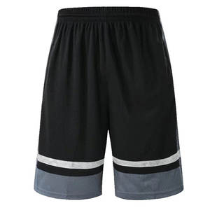 Pantalones cortos de fútbol de baloncesto y fútbol de 100% poliéster para hombre estilo callejero al por mayor con patrón sólido servicio OEM personalizado - Product Image 2