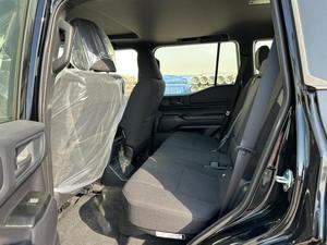 Nuevo/Usado  Toyota Prado 2026  Especificaciones GCC  Faro LED  en Venta - Product Image 6