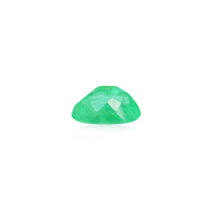 Esmeralda de 8.11 Quilates de Colombia, Gema Natural Facetada en Varias Formas, Material Sintético Verde Creado en Laboratorio, Tratado Térmicamente, 3mm de Altura - Product Image 2