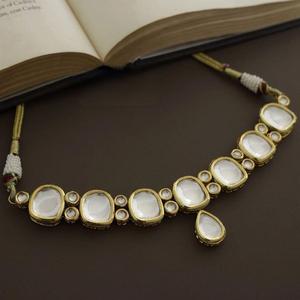 Ensemble de bijoux de mariage de luxe élégant plaqué or Kundan, collier classique en moissanite avec boucles d'oreilles, ensemble de bijoux de créateur pour femmes - Product Image 1