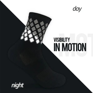 Chaussettes en maille hautement réfléchissantes avec Support de voûte plantaire, équipement de course de sécurité nocturne à haute visibilité - Product Image 2