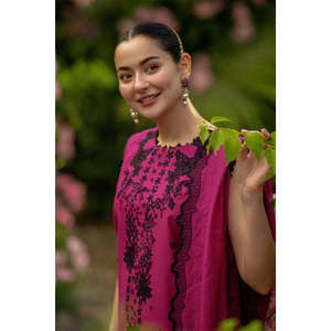 Conjunto de 3 piezas Rang Rasiya: Camisa sin mangas de gasa bordada con lentejuelas, Dupatta de red Khaddi bordada y Pantalones bordados - BIC-4888 Transpirable - Product Image 2