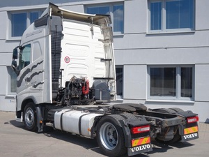 รถบรรทุกหัวลาก Volvo FH 460 ปี 2018 มือสอง เกียร์อัตโนมัติ ดีเซล พวงมาลัยซ้าย ขับเคลื่อน 4x2 เบาะนั่งระบบลม ระบบกันสะเทือนแบบลม มาตรฐานไอเสียยูโร 6 - Product Image 4