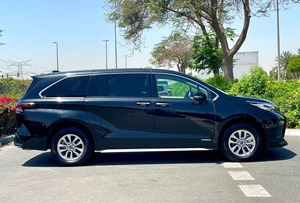 New 2024 Toyo ta Sien na Hy brid 2.5L LE 4Cylinder 186hp engine 182kw(247hp) Automatic Transmission 7Seater FWD left <b>hand</b> - Product Image 2