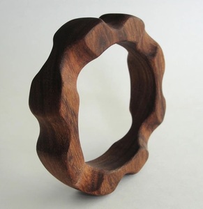 Juego de Brazaletes de Madera con Acabado Natural e Impermeable, con Colores Personalizados para Regalos Empresariales - Joyería para Mujer Disponible en Todo el Mundo - Product Image 4