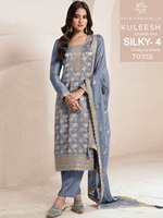 Robe de soirée indienne traditionnelle en soie Banarasi, style actrice de série télévisée, combinaison de couleurs parfaite, motif unique, sur mesure