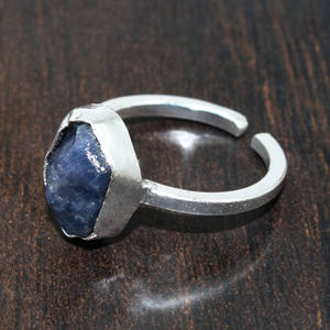 Produit Unique Rugueux Bleu Saphir Septembre Pierre De Naissance Cristaux De Guérison Bague Argent Plaqué Bijoux Filles Femmes En Gros En Vrac - Product Image 1