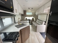 Nuevas Caravanas de Viaje T-h-o-r E-d-d-i-e B-a-u-e-r 28E-D-F 2026, Casa Rodante, RV, Remolque para Campamento en Venta