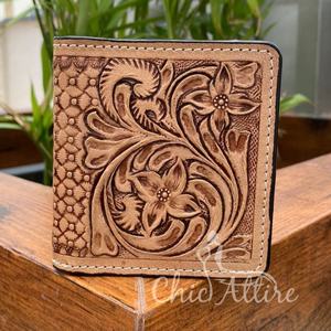 กระเป๋าสตางค์หนังแบบพับสองทบทรงพอดีตัวลายดอกไม้และเรขาคณิตกระเป๋าเงินคาวบอยหนังแท้แบบมินิมอลลิสต์ - Product Image 1