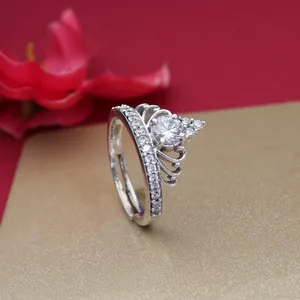 Bague en argent 925 en forme de couronne avec diamants, alliance de fiançailles pour femme, sertissage pavé, style romantique, bijoux fins - Product Image 1