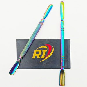 Empujador de Cutículas de Acero Inoxidable Multicolor Premium, Doble Punta, Reutilizable, Limpiador de Cutículas para el Cuidado de las Uñas - Product Image 1