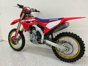 มอเตอร์ไซค์วิบาก CRF 250R รุ่นดั้งเดิม - โครงอะลูมิเนียม เกียร์ 5 สปีด สำหรับแข่งและขับขี่ในเมือง - Product Image 2