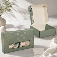 Boîte cadeau pour écharpe de luxe avec logo personnalisé, gaufrage, laminage mat, doublure en éponge, matériaux écologiques recyclés, biodégradables