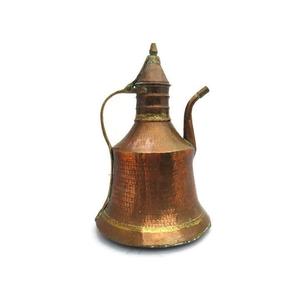 Hervidor de cobre digno de exhibición con curvas suaves y acabado antiguo hecho a mano para coleccionistas decoradores o amantes de la cocina - Product Image 6