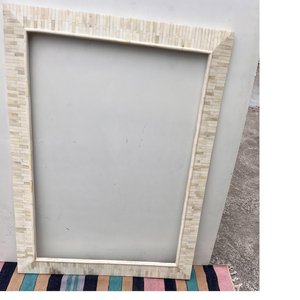Espejo de Pared Personalizado de Lujo Hecho a Mano con Incrustaciones de Hueso, Ecológico, con Patrón Floral Detallado, Decoración Premium para el Hogar - Product Image 5