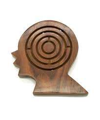 Jeu de labyrinthe en bois en forme de coeur fait à la main pour les enfants activité ludique amusante pour l'été et les autres saisons - Product Image 3