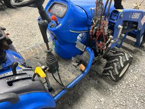 Nouveau tracteur compact Hollandss TZ24d 4wd avec direction assistée dans un état impeccable, seulement 1000 heures à partir de - Product Image 5