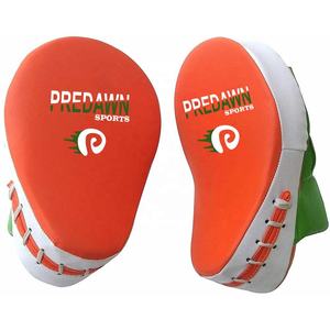 Nuevos manoplas de enfoque nuevos manoplas de enfoque de cuero ganadoras hechas a medida manoplas de entrenamiento de boxeo de perforación suave - Product Image 3