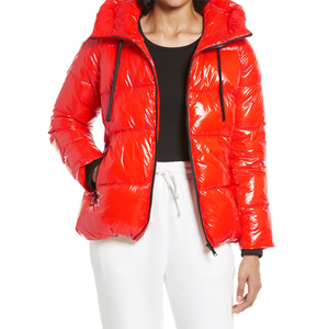 Chaqueta acolchada ecológica transpirable de satén sólido para mujer de moda superior para uso en exteriores con logotipo personalizado de todos los tamaños OEM - Product Image 1