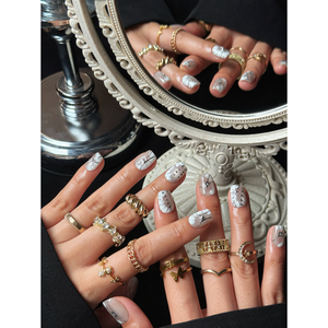 Autocollant pour ongles en marbre argenté, design élégant en marbre argenté pour vernis à ongles - Product Image 2