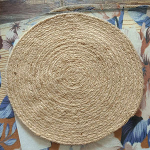 Manteles Individuales Redondos Modernos, Ecológicos, de Yute Trenzado, Antideslizantes, para el Hogar, Bodas, Banquetes o Uso en Exteriores - Product Image 1