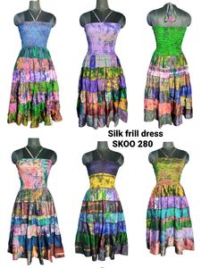 Robes longues à volants en dentelle les plus vendues pour les femmes, robes à volants en dentelle 100% soie enchanteresses parfaites pour les fêtes, les bals et les mariages. - Product Image 3