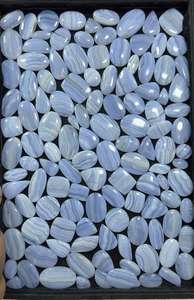 Vente en gros de pierres infinies de qualité supérieure cabochon d'agate en dentelle bleue lisse naturelle bijoux de guérison à énergie semi-précieuse pierres précieuses en vrac - Product Image 2