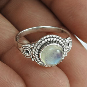 Bague en pierre de lune arc-en-ciel à la mode beauté bagues en pierres précieuses naturelles 925 en argent Sterling vente en gros fabricant de bijoux de conception personnalisée - Product Image 1