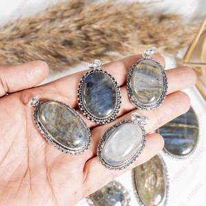 Pendentif ovale en labradorite tendance, cristaux de guérison de qualité supérieure pour la méditation, bijoux pour occasions spéciales, prix de gros - Product Image 5