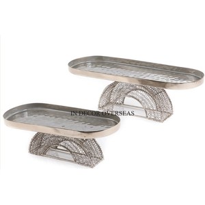 Patrón de moda Llegada Plata Brillante Pulido Textura martillada Restaurante de metal de primera calidad y bandeja de servicio de hotel de la India - Product Image 1