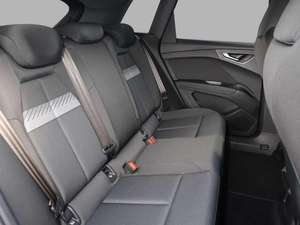 Audi Q4 e-tron 2023, SUV compact de luxe entièrement électrique, best-seller, pack technologique 55 kWh, très demandé, avec garantie. - Product Image 4