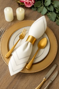 Assiettes de présentation rondes en métal doré élégantes de 13 pouces pour mariage, vente en gros, sous-assiettes de luxe pour décoration de table, service en vrac - Product Image 3
