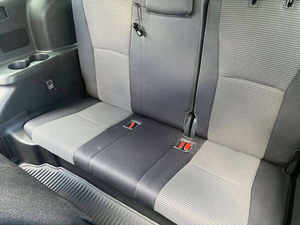 Vehículo Usado de Segunda Mano de Alta Calidad para Exportación, SUV Mediano de 7 Asientos, Año 2024, Transmisión Automática, Características de Confort Premium - Product Image 3