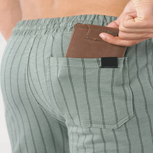 Pantalones de chándal hechos a mano de calidad superior para hombre, pantalones de chándal con estampado de transferencia de calor y logotipo personalizado con estilo de cintura alta - Product Image 3