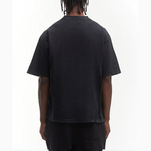 เสื้อยืดโอเวอร์ไซส์ผู้ชาย สีดำ ล้างสีแบบ Acid Wash ผ้าคอตตอนหนา 300GSM ทรงหลวมไหล่ตก สไตล์สตรีทแวร์ เสื้อยืดเปล่าไม่มีลาย - Product Image 6