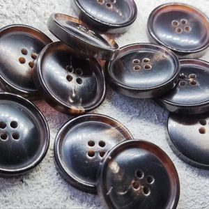 กระดุมเปล่าทำจากเขาควายธรรมชาติสำหรับอุปกรณ์ตกแต่งเสื้อผ้า คุณภาพสูง - Product Image 1
