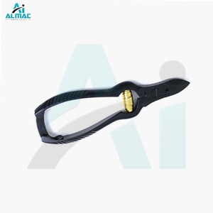 Pinza de pedicura ALMAC con mango ergonómico antideslizante y cuchillas afiladas para recortar de forma segura las uñas gruesas y duras de los pies en casa - Product Image 2