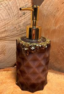 Accessoires de salle de bain d'art en résine époxy Distributeur de savon durable et fiable fabriqué à la main avec ensemble de salle de bain complet disponible à la vente - Product Image 2